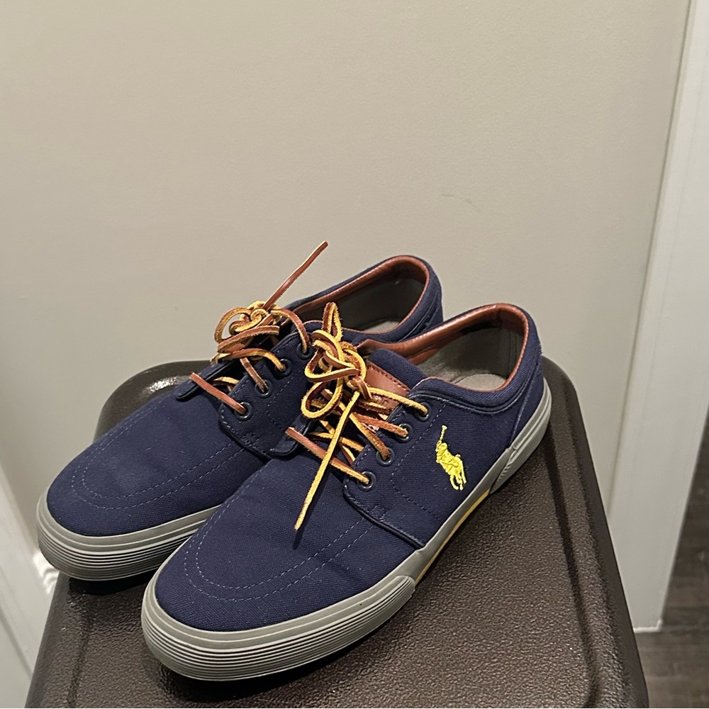 Polo boat shoes Yellow logo size 7.5